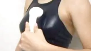 Busty həvəskar duşda sikilir