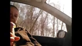 Zövqlə qara siki əmmək