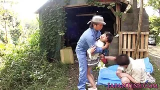Yeniyetmə həvəskar sarışın GF əmzikli sik