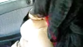 Qız mastürbasyondan fəvvarə kimi fışqırır