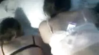 Veb-kamera qarşısında busty ilk taymer