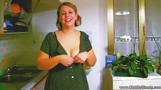 Busty babe böyük qara sik alır