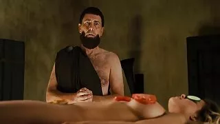 Sarışın yeniyetmə cütlük vəhşi olur və sikilir