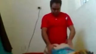 Dizlərində gagging