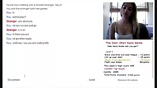 Gözəl döşləri olan babe dizləri üzərində oral seks edir