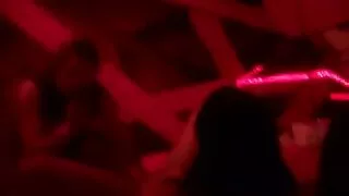 Busty milf oral seks edir və balkonda cinsi əlaqədə olur