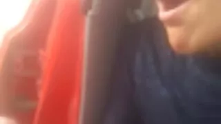 Girlfriend ilə gözləri bağlı minus edir və mənim sik alır