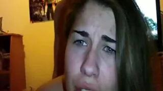 Mən onun yaraşıqlı üzünə cummağı xoşlayıram