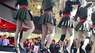 Ebony sürtük bizim xoruzlar alır