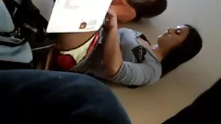 Zəmində hardcore anal əldə etmək