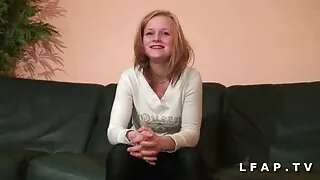 Euro ebony fahişə orgazm üçün onun klitoris rubs