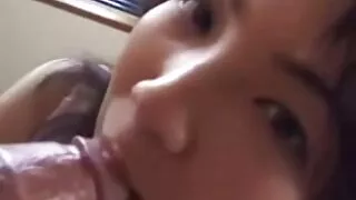 Onun çılpaq vəziyyətdə çəkiliş apardığını bilmir