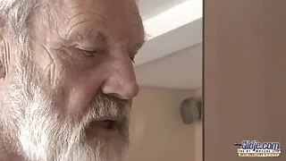 Lesbiyanlar seks oyuncaqlarından istifadə edirlər